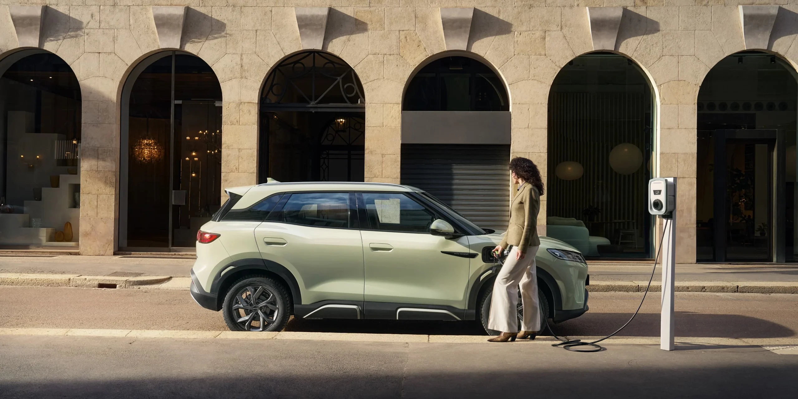 byd-atto2-charging-01-xl